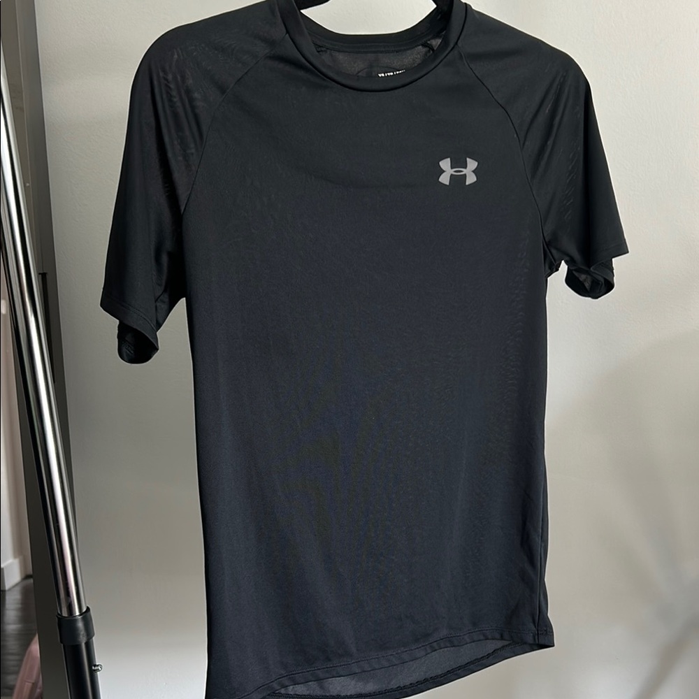 Under Armour Black Short Sleeve Performance Tee